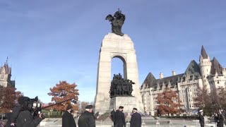 Crowds return to Ottawa for Remembrance Day