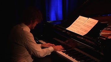 Floating (M. Eilertsen)