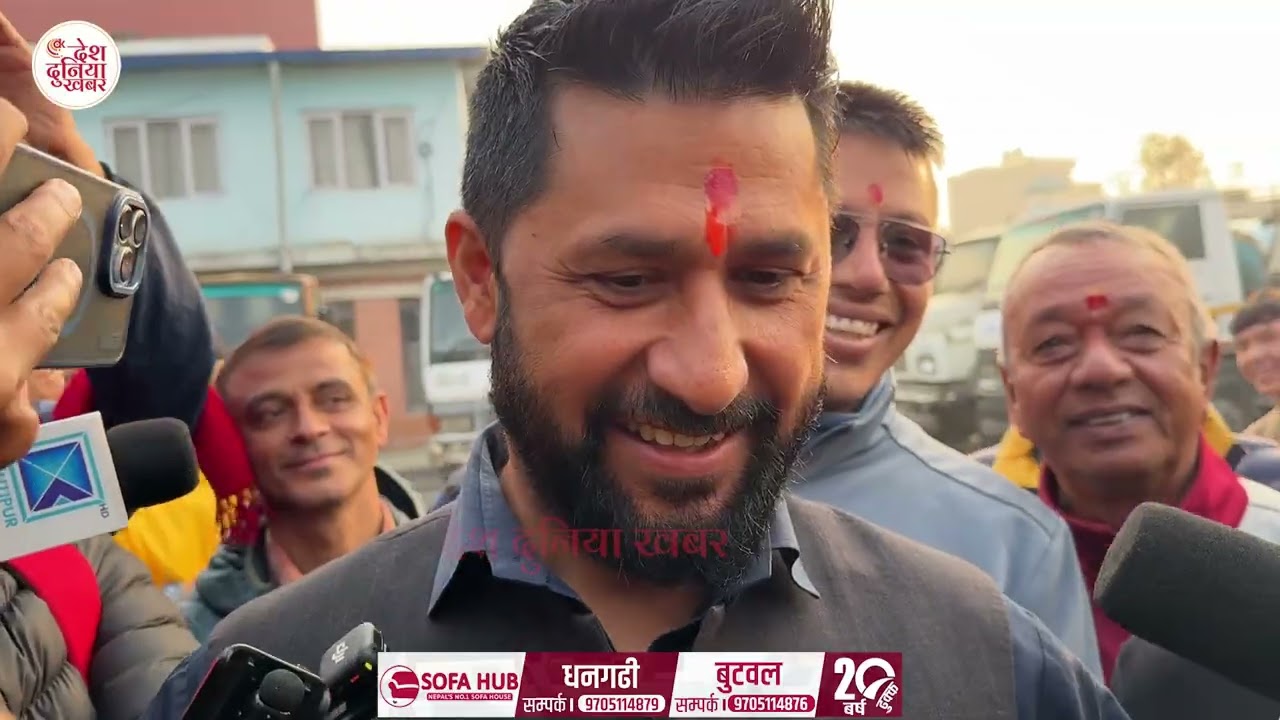 रबि लामिछानेले भोट हाल्दै गर्दा बने भावुक, ढोके मत पेटिका !! सम्झीए जेनाजी! Rabi Lamichhane Election