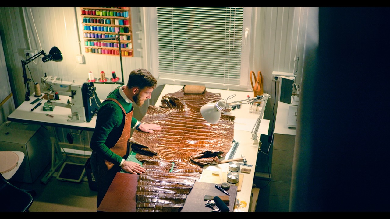 Making Handmade Crocodile Travel Bag