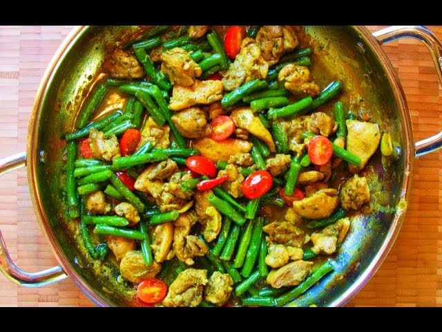 Classic Curry Chicken With String Beans