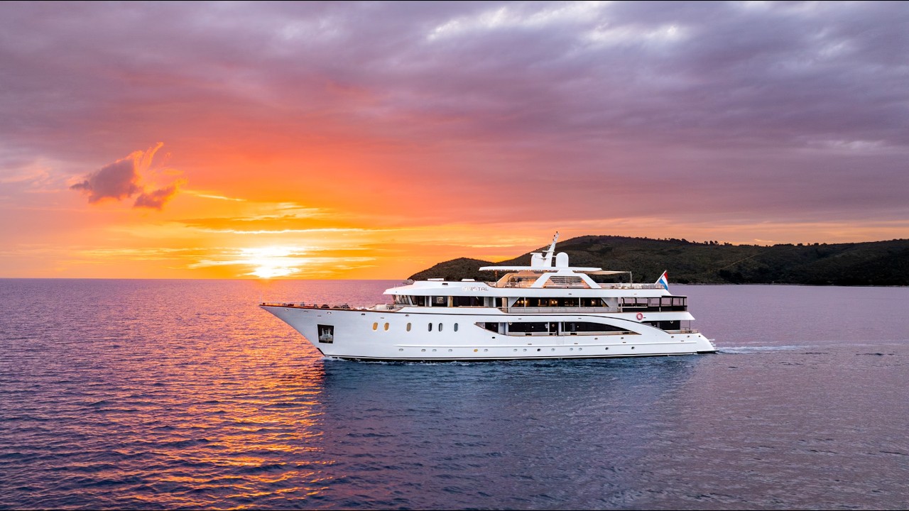 ⁣Cristal Luxury Motor Yacht - Split Yacht Rental - Croatia