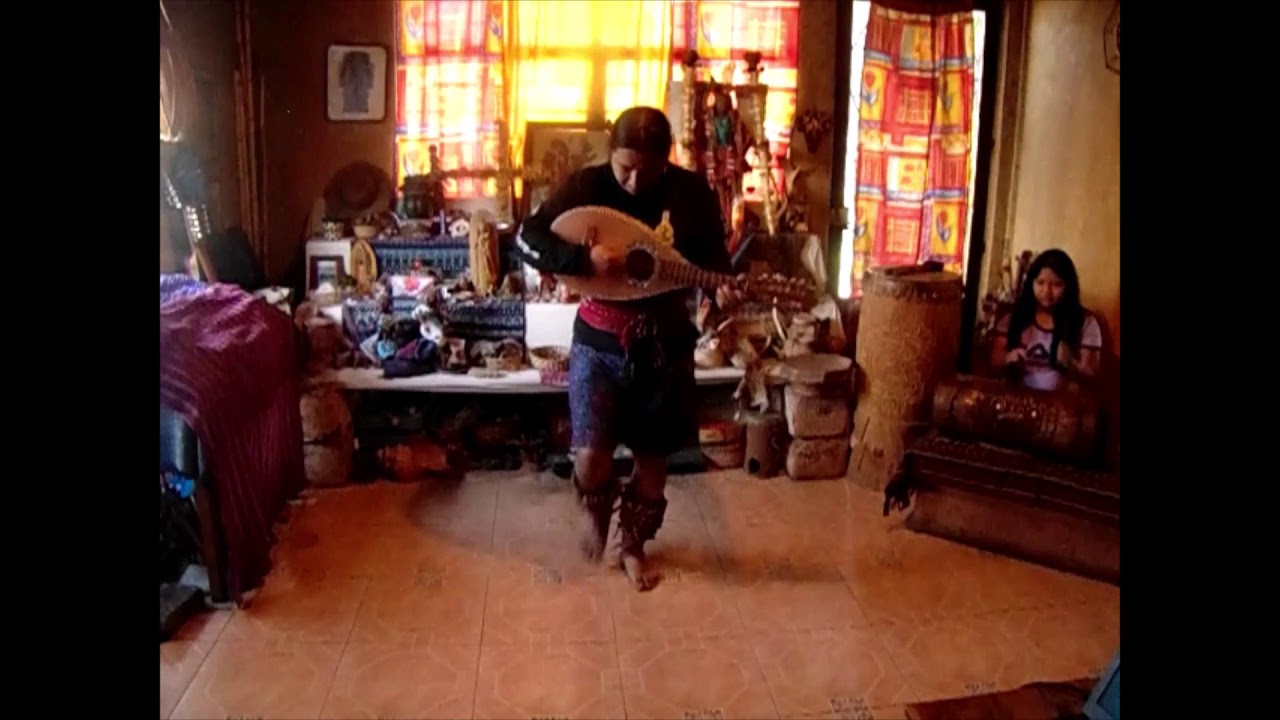 Colectivo Danza Azteca Xiuhtecuhtli.Taller de danza azteca/concheros, sesión 20.Danza