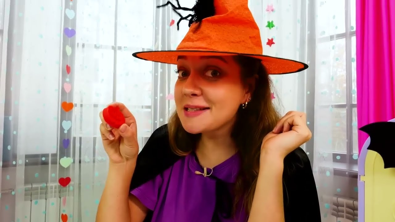 🎃 Halloween : Comment faire peur à Barbie? Jeux avec poupées pour