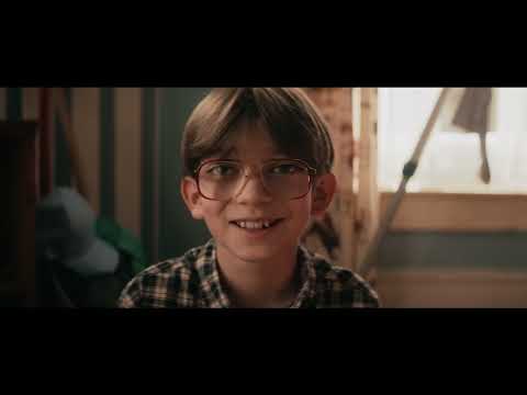 8-BIT CHRISTMAS – Official Trailer