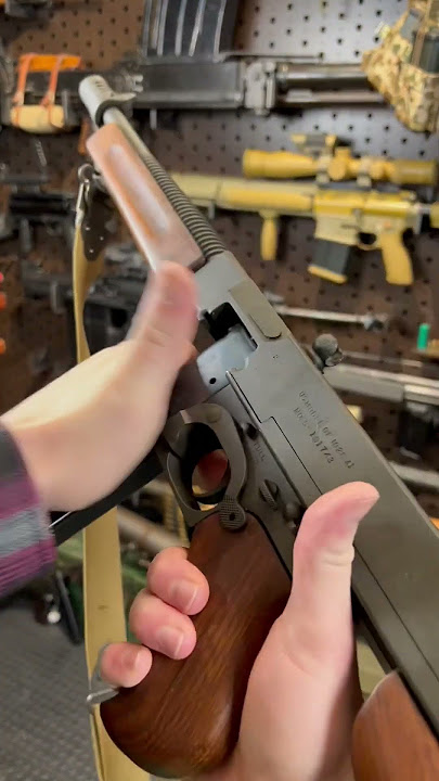 Why the MP40 is WAY BETTER than the Thompson 💔 in 1 Min #Shorts