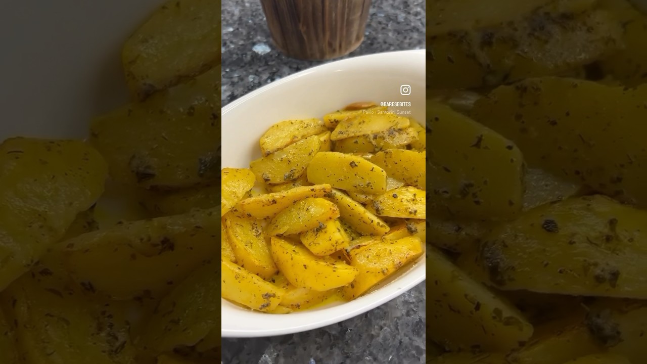 ⁣Greek Lemony Roasted Potatoes (Patates Lemonates) #recipe #greece #food #potato