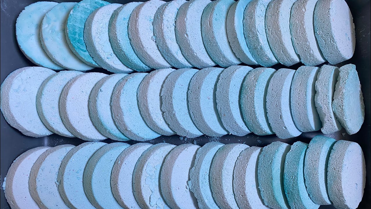 40+ circle. Mini blue mass crush. Soft, fluffy and crunchy.