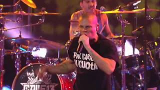 Calle 13 - El Baile de los pobres Live at Jimmy Kimmel show 720p