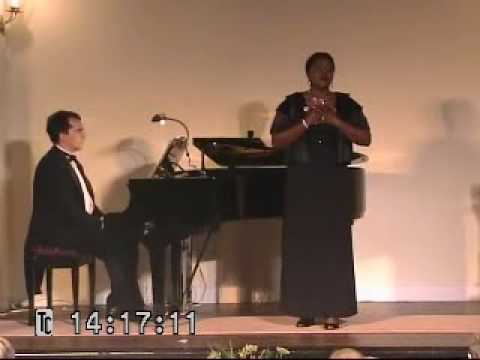 Audrey DuBois- Harris sings O Patria Mia from Aida