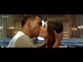 Kareena Kapoor Khan hot lip lock scene