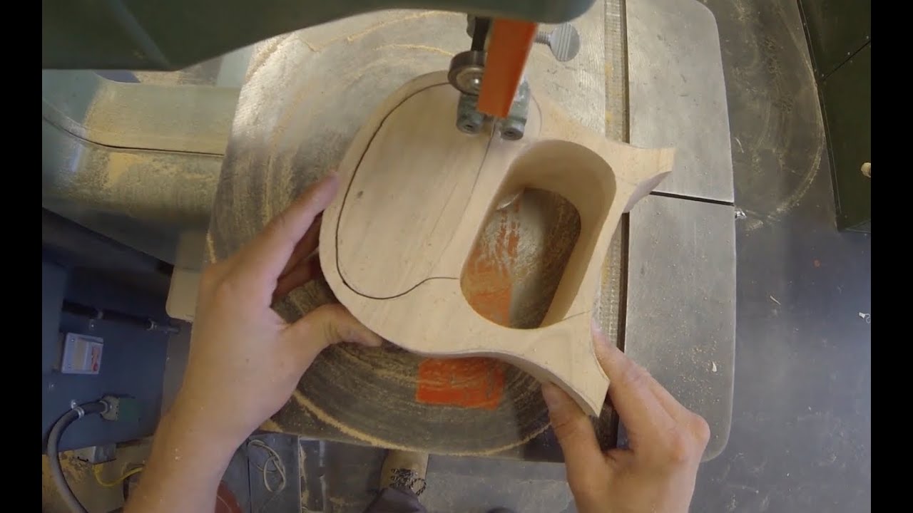 HOW TO MAKE A BANDSAW BOX - YouTube