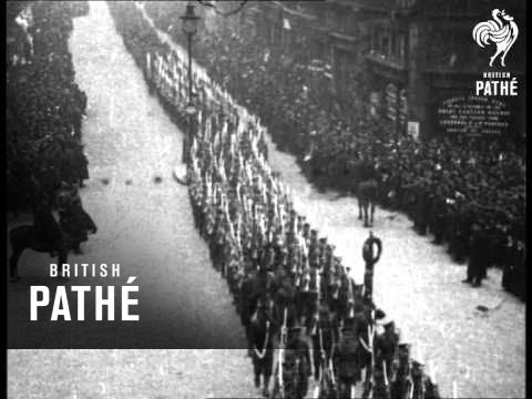 #23067 Britain World War I W 1914 British Infantry Marching Waving Cap 