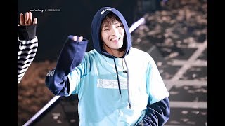 My favorite TAEHYUNG (김태형 BTS) moments #HappyTaehyungDay