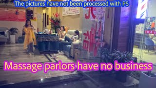 Walking on a massage street in China you will see a desolate scene