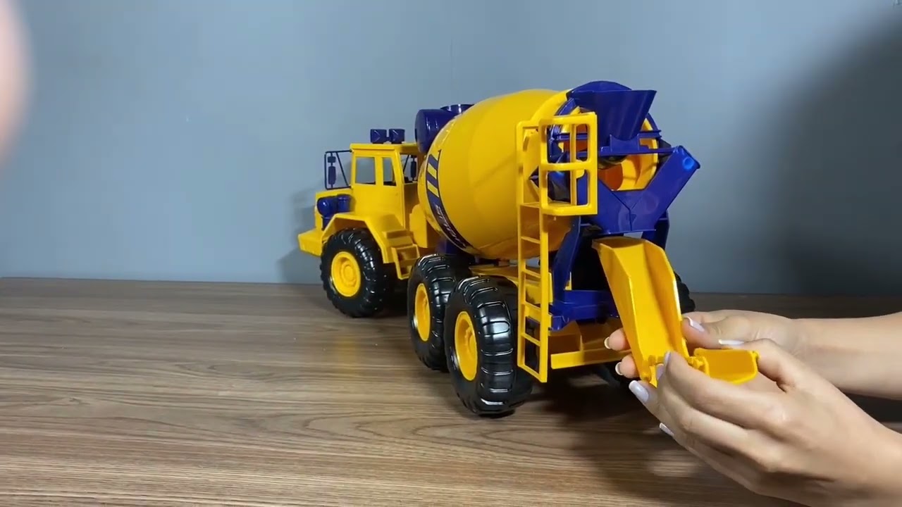 Caminhão De Brinquedo Betoneira Gigante Articulada Concreto no Shoptime