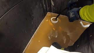 Отпушване на Запушена канализация оказа се счупена тръба | Blocked Drain
