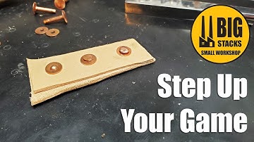 3 manieren om koperen klinknagels in leer te zetten