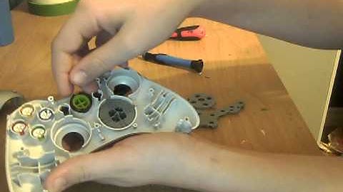 How to take apart and reassemble an Xbox 360 controller