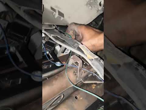 موقع او مكان كتاوت السنتر لوك لسياره بيجو    