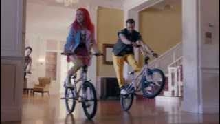 Paramore - Still Into You