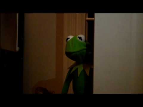 Miss Piggy slaps Kermit the frog from YouTube · Duration: 2 seconds Miss Piggy slaps Kermit the frog from YouTube · Duration: 2 seconds