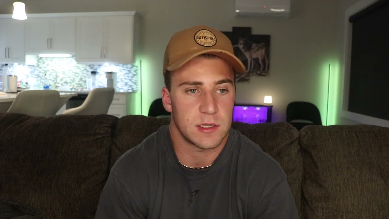 Men Lose Themselves When They Catch Feelings (BIGGEST MISTAKE)