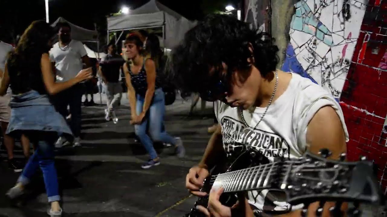 Un poco de amor francés - Los Redondos - Plaza Serrano - Guitar Cover by Damian Salazar