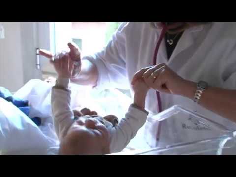 Video: ¿Cómo puede convertirse en una enfermera neonatal de nivel 1?