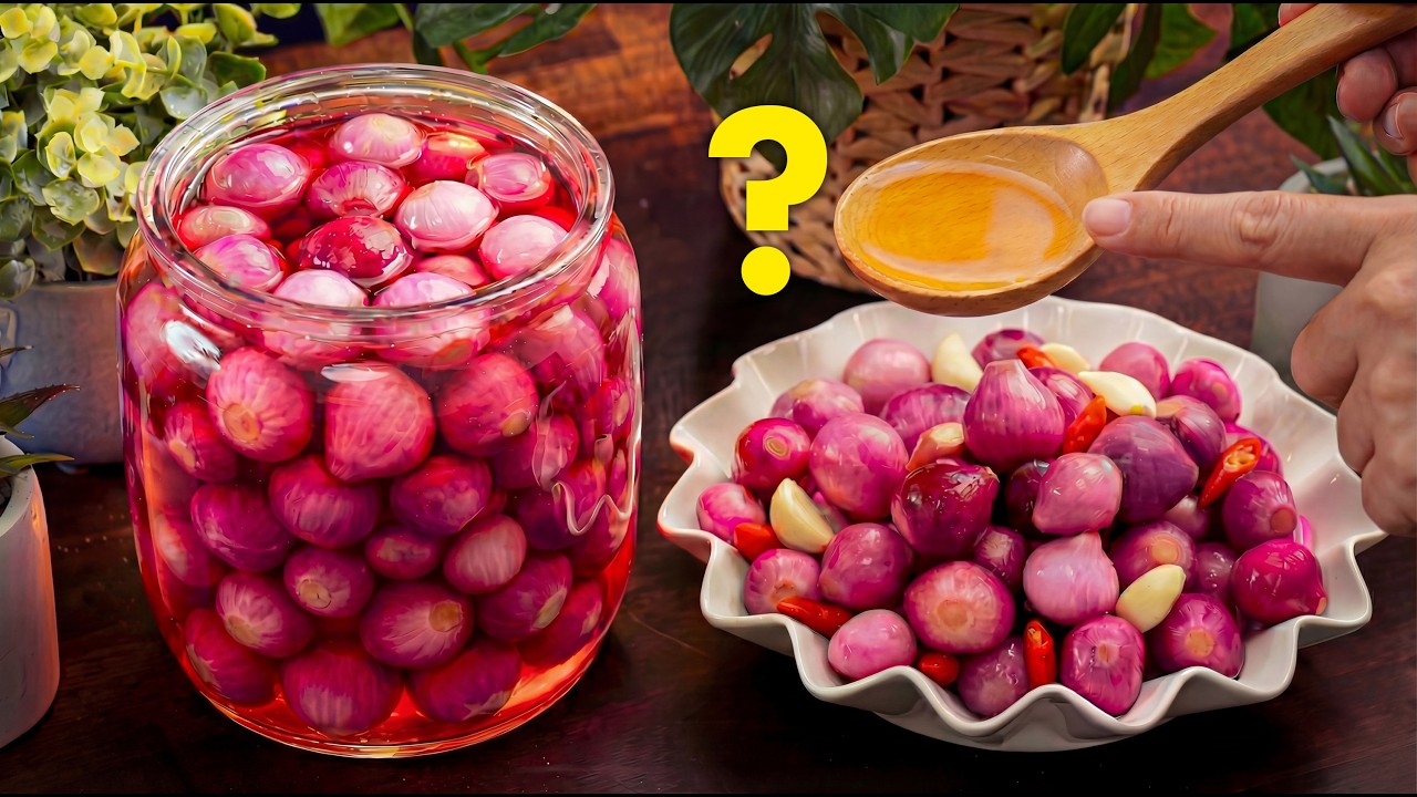 Đây mới là thứ giúp DƯA HÀNH lên màu CỰC ĐẸP nhà nào cũng có, không cần dùng Khế