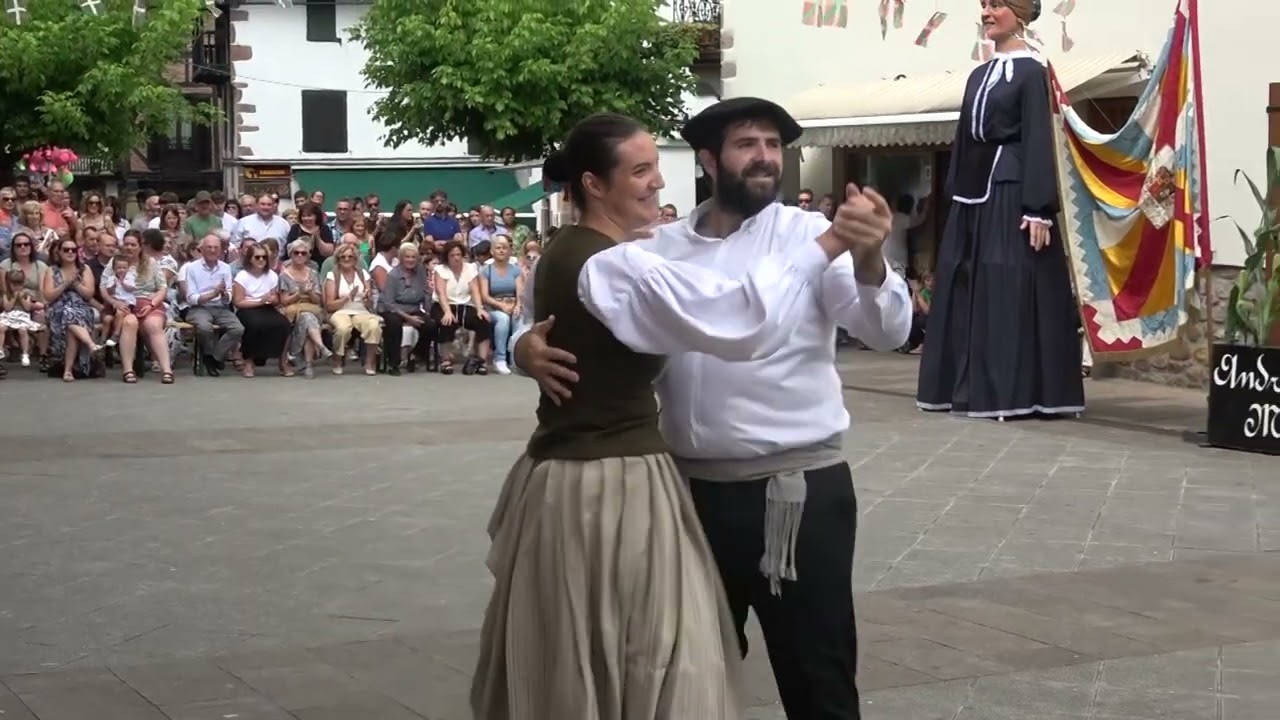 BESTAZ BESTA 2023 ETXALAR I Herri dantzarien saioa