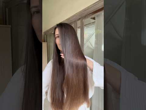 шкурка огурца, пучок руколы, веточка розмарина, взбить в блендере, отжать сок, наносить до мытья