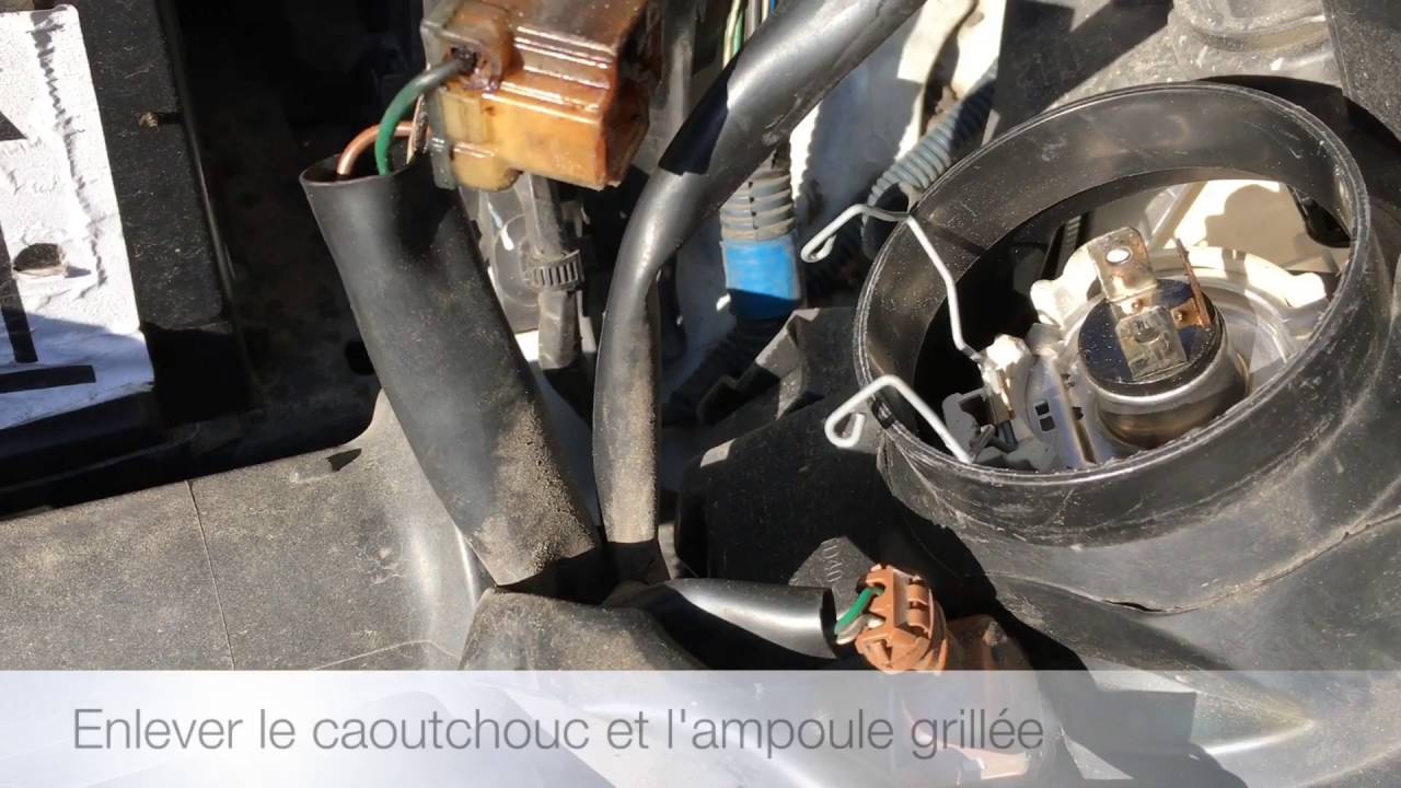 Toyota Yaris 2006 2010 Tuto changement de feu de