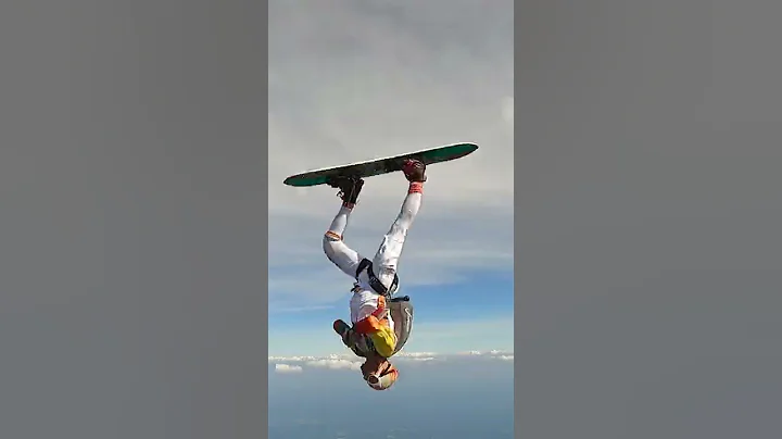 Most helicopter spins whilst skysurfing - 175 by K...