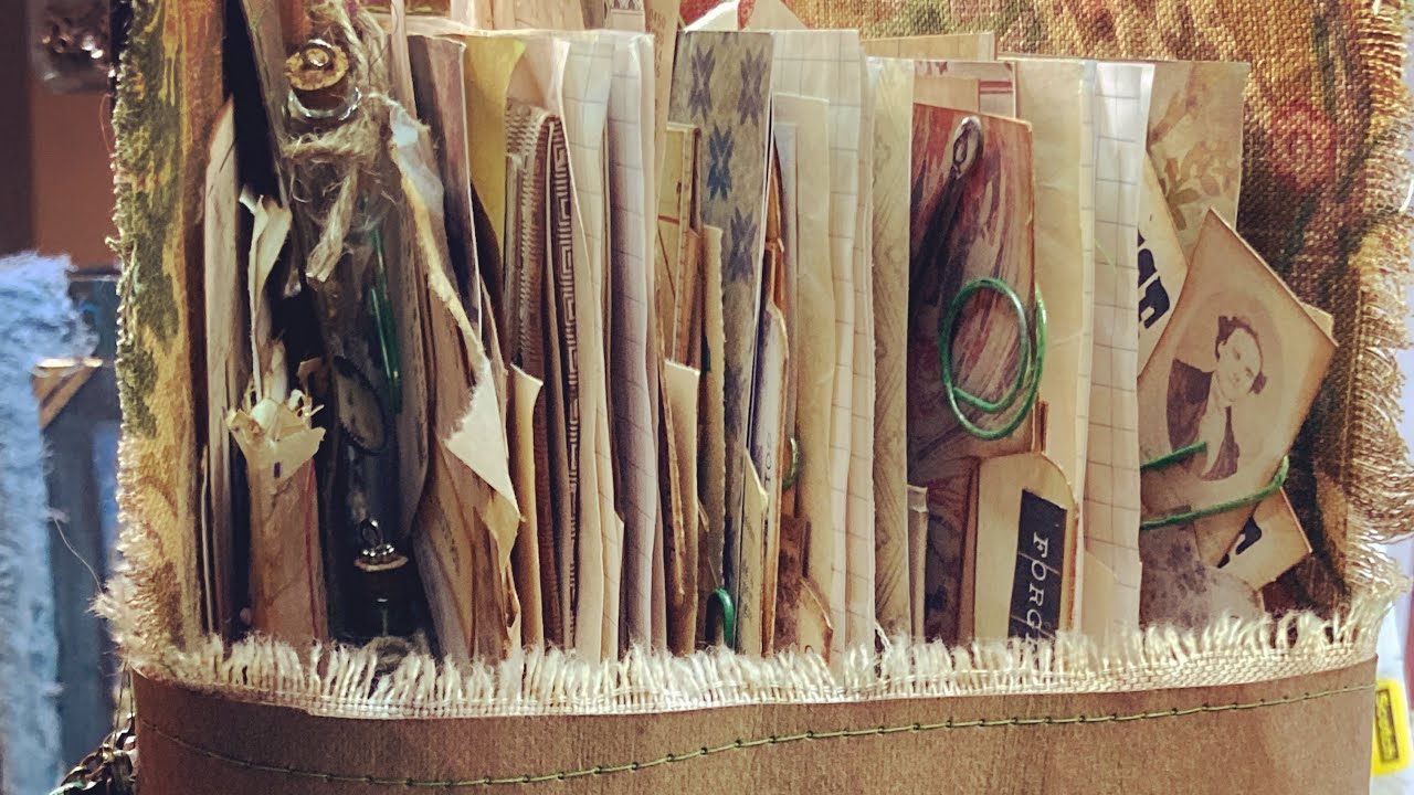 Flip through of the #raggedy #sherlockholmes #junkjournal .(SOLD!)