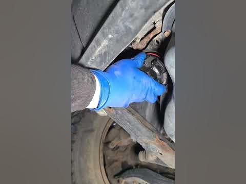 Toyota Rav4 2010 2.5L oil change #diy #car #oilchange #oilspill #