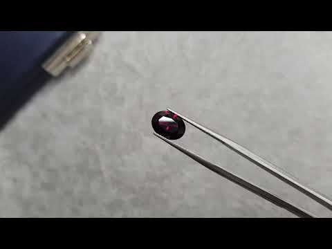 Red rhodolite garnet 3.03 ct in oval cut, Tanzania Video  № 2