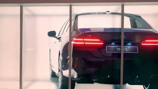The Hologrid By Holoconnects Used By Bmw And Urban Media As They Unveil The Bmw I5.