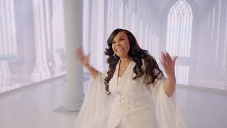 Tamela Mann – Live Breathe Fight (Official Music Video)