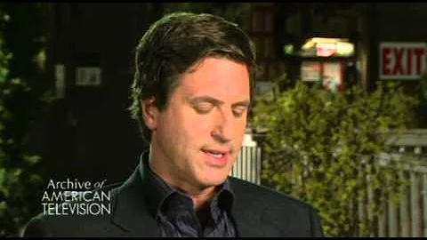 Steve Levitan on Julie Bowen ("Modern Family") - E...