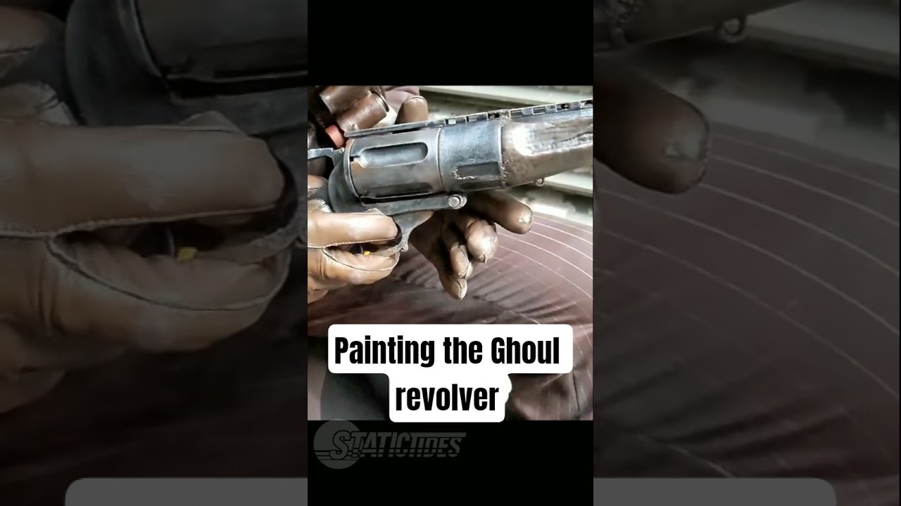 Painting my revolver for my Ghoul cosplay! #cosplay #shorts