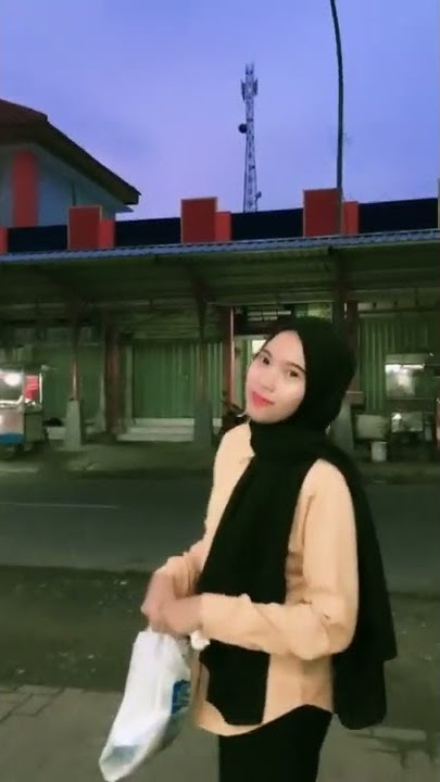 NGANTERIN DOI BELI JAJAN DI INDOMARET | HALU STORY #shorts  #storyhalu #storyig #storywa