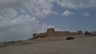 قلعة الشيخ سلمان بن أحمد الفاتح تحت الغيوم بالحركة السريعة
