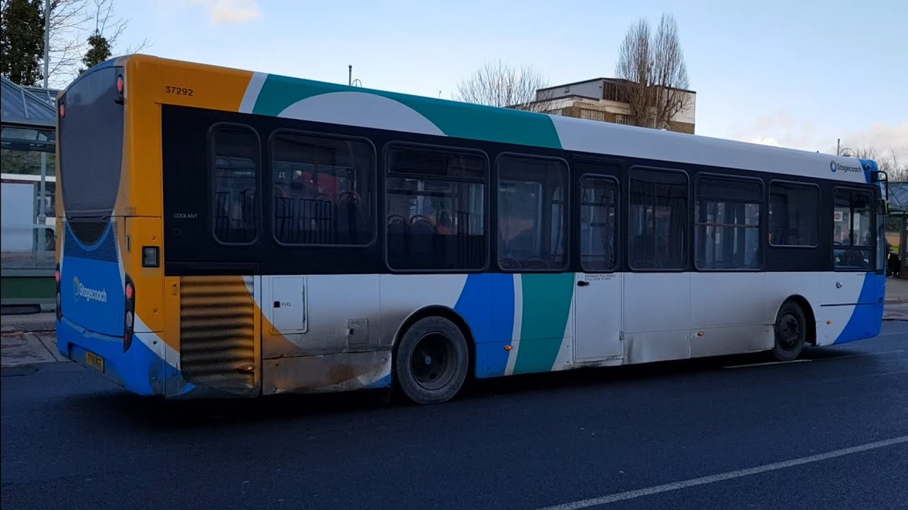 bus-spotting-lots-of-buses-at-cromwell-road-kingston-bus-station-youtube