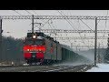 Электровоз ВЛ11.8-725/758Б с грузовым поездом