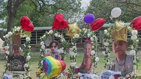City of Uvalde gathered for funeral of one of the teachers killed | FOX 7 Austin