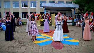картинка: Танець випускників. (Заболотів ліцей)