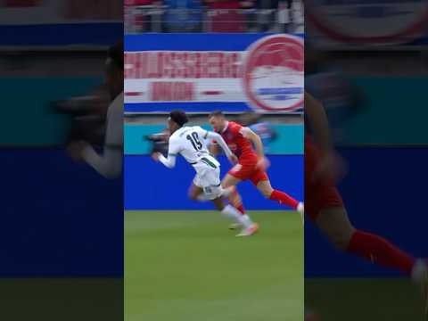 Ein Tor feiner als das andere 😮‍💨 Hacki und Ngoumou zum 3:0 Auswärtssieg in Heidenheim🔥#dieFohlen