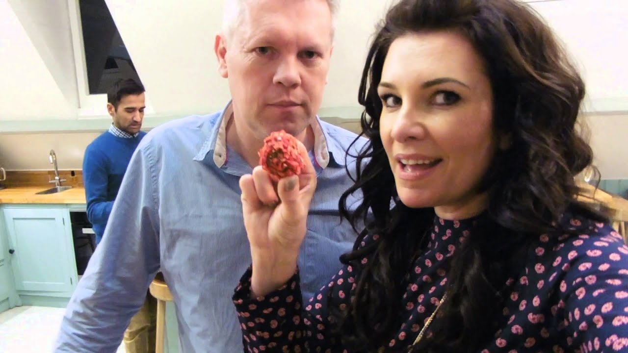 Vlogmas Days 9 10 Cooking with Ombar & To The Nine Launch