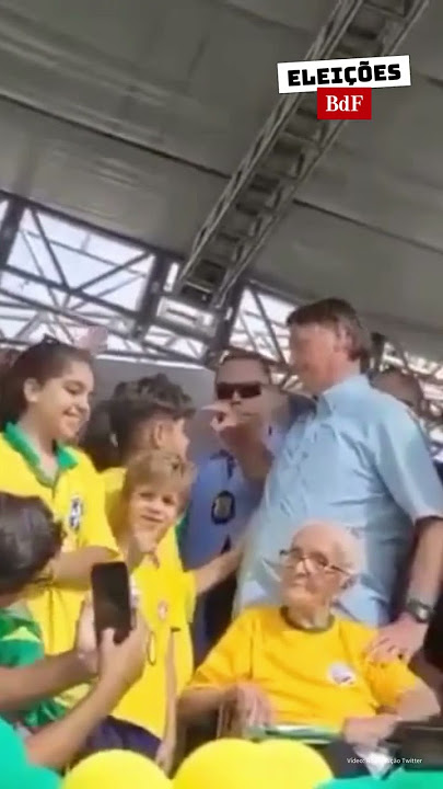 Bolsonaro mandando tirar crianças de perto dele em ato na Bahia